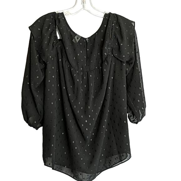 EUC Old Navy Cold Shoulder Top - Picture 5 of 7